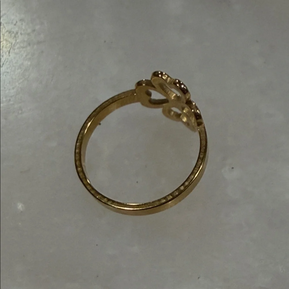 Artisan delicate ring